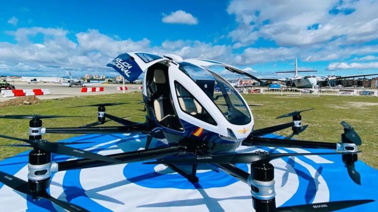 飞机模型 AI 生成的内容可能不正确。