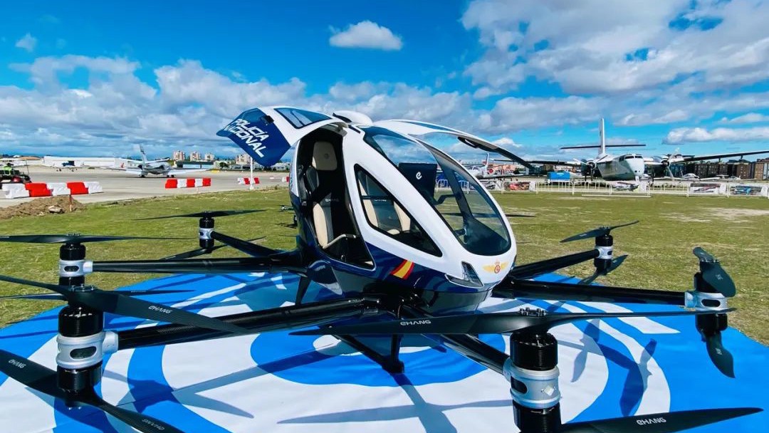 飞机模型

AI 生成的内容可能不正确。